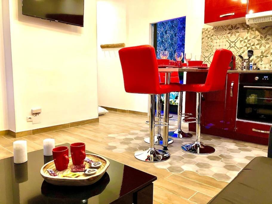 Le Led Room,Centre Ville Place De Parking Gratuite Sens Exterior foto