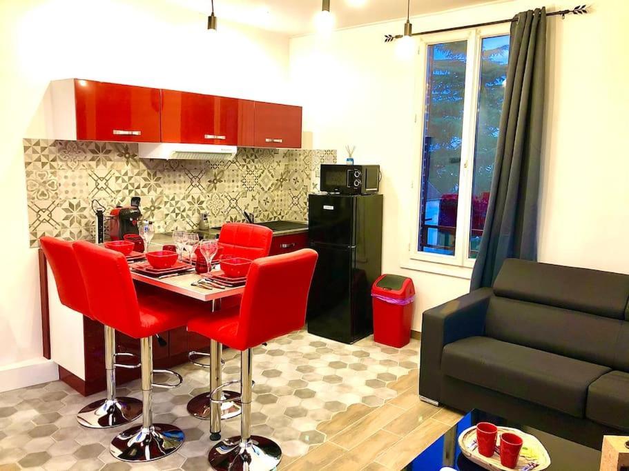 Le Led Room,Centre Ville Place De Parking Gratuite Sens Exterior foto